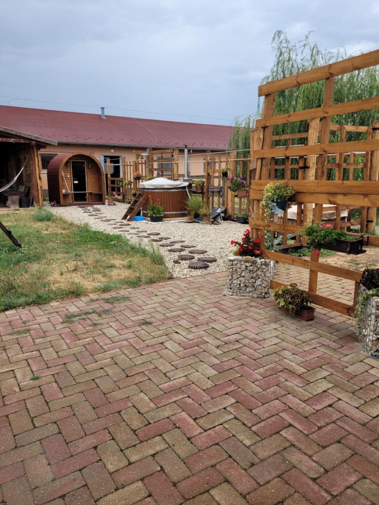 Tótvár lovas szálláshely Kovagotottos Exterior foto